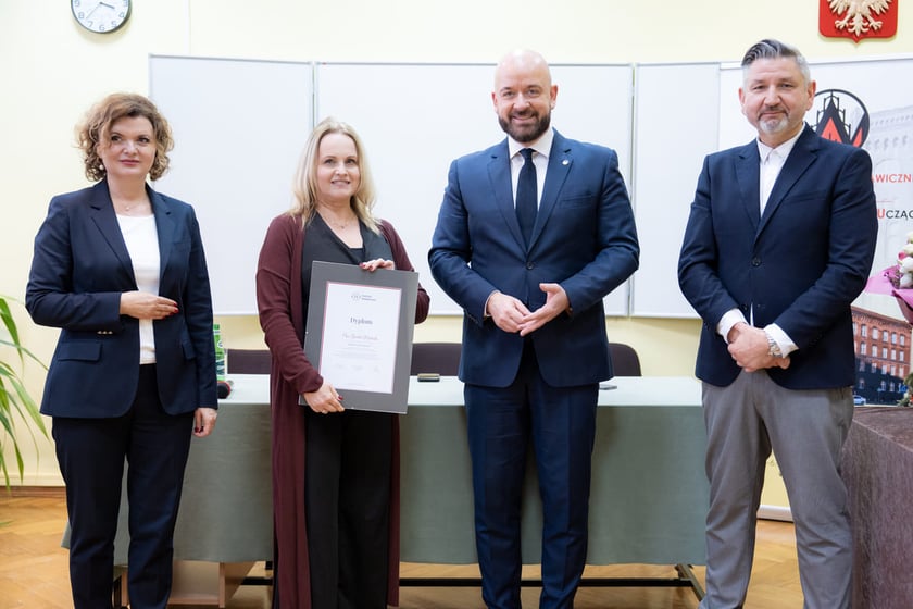 Wręczenie dyplomów dyrektorom placówek oświatowych, 10.01.2024